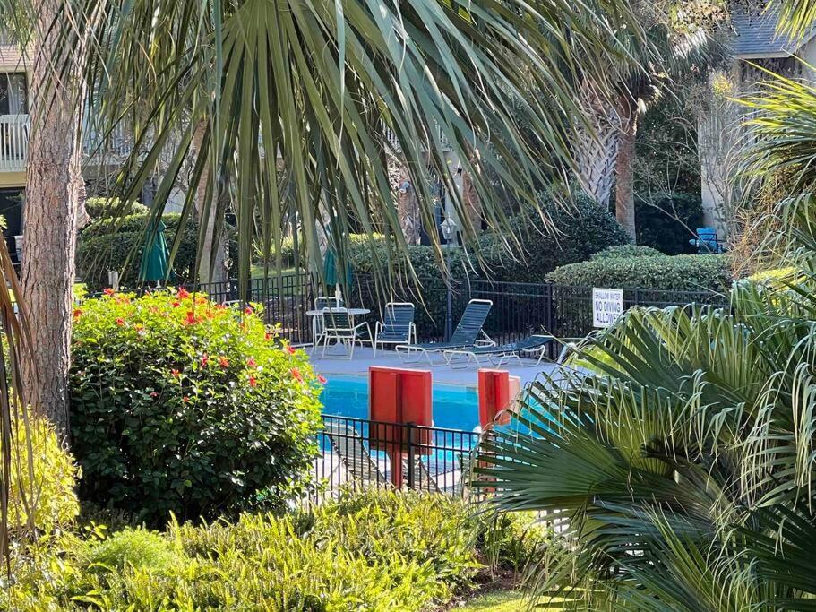 Spacious, Cozy Villa W/Parking In Coligny Villas 힐튼 헤드 아일랜드 외부 사진