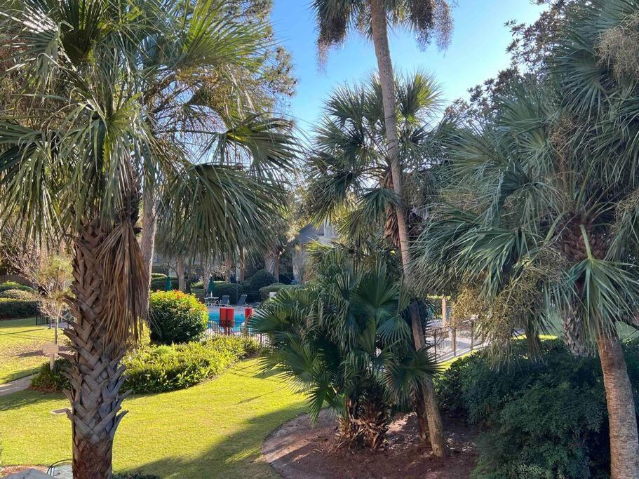 Spacious, Cozy Villa W/Parking In Coligny Villas 힐튼 헤드 아일랜드 외부 사진