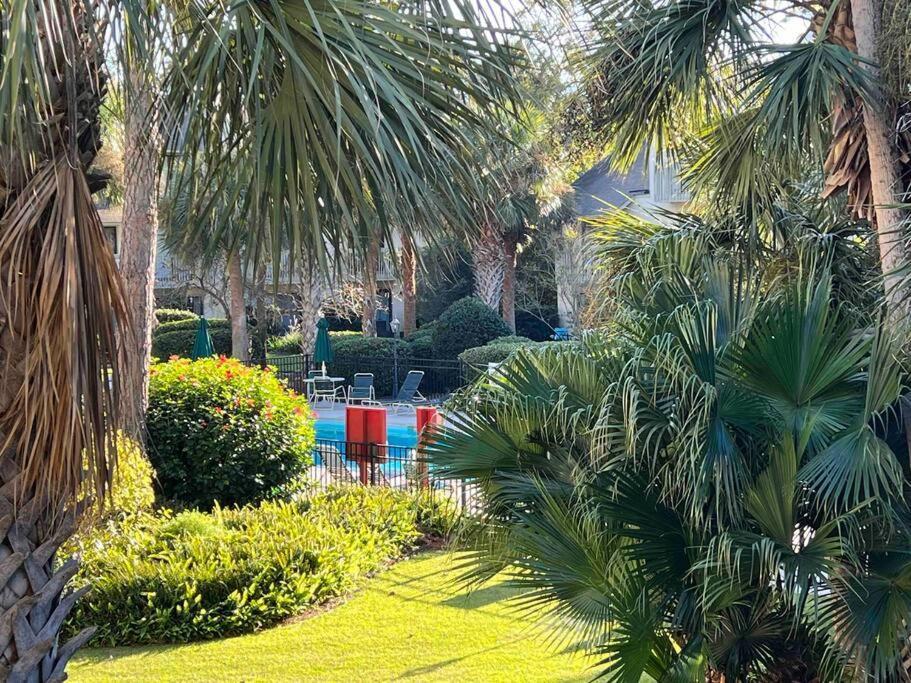 Spacious, Cozy Villa W/Parking In Coligny Villas 힐튼 헤드 아일랜드 외부 사진