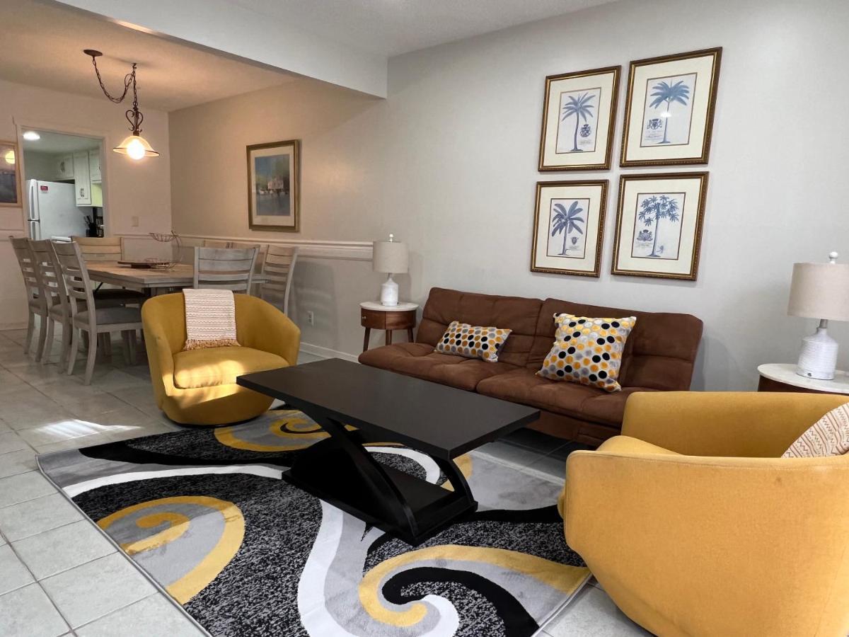Spacious, Cozy Villa W/Parking In Coligny Villas 힐튼 헤드 아일랜드 외부 사진